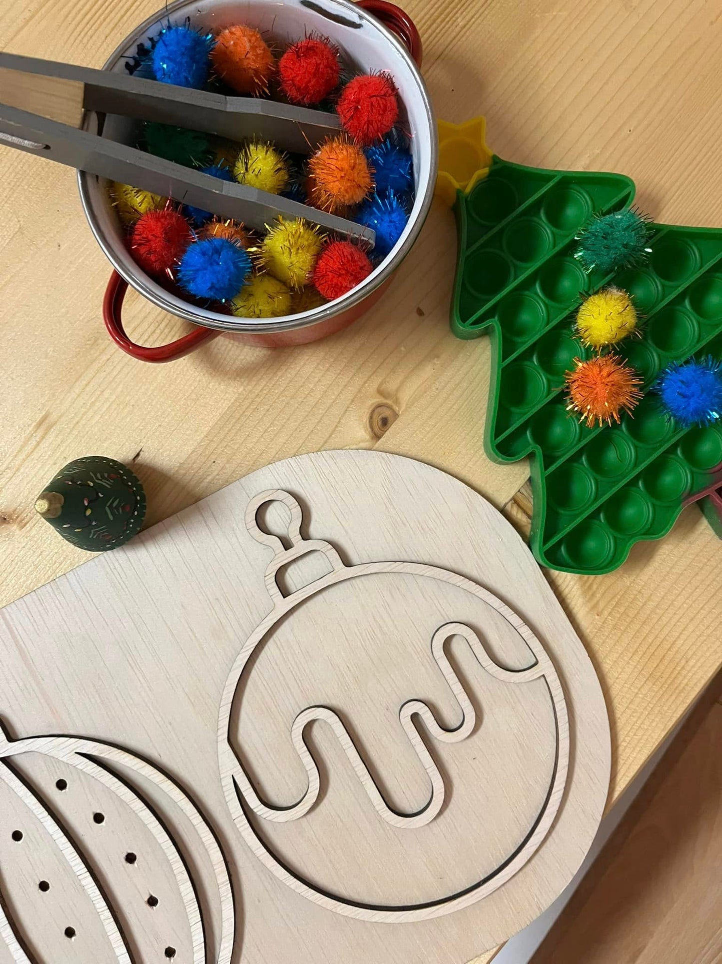 Flisat Insert kreatív foglalkoztató tábla - Karácsonyfadíszek