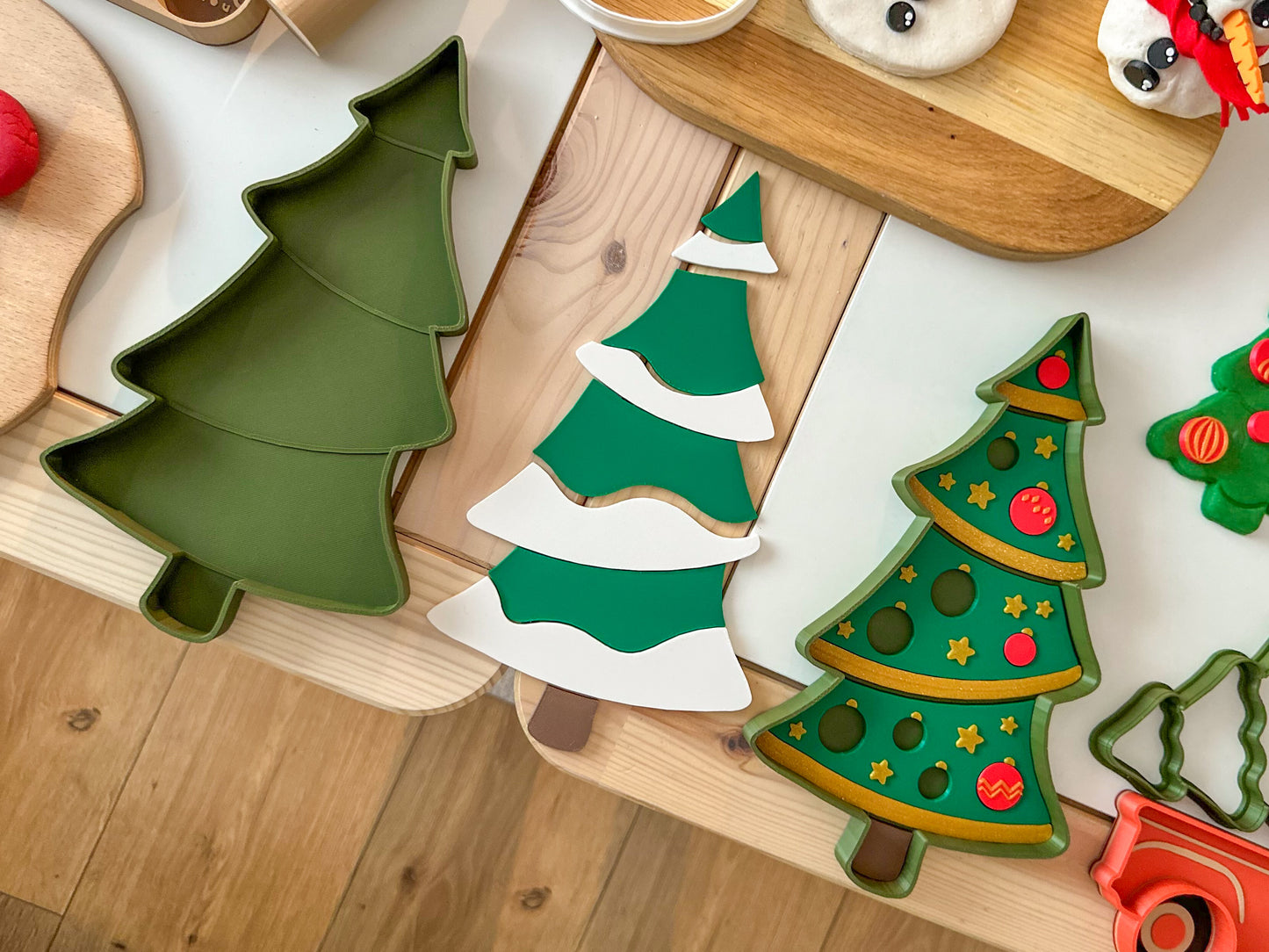 Fenyőfa szenzoros tálca betétekkel