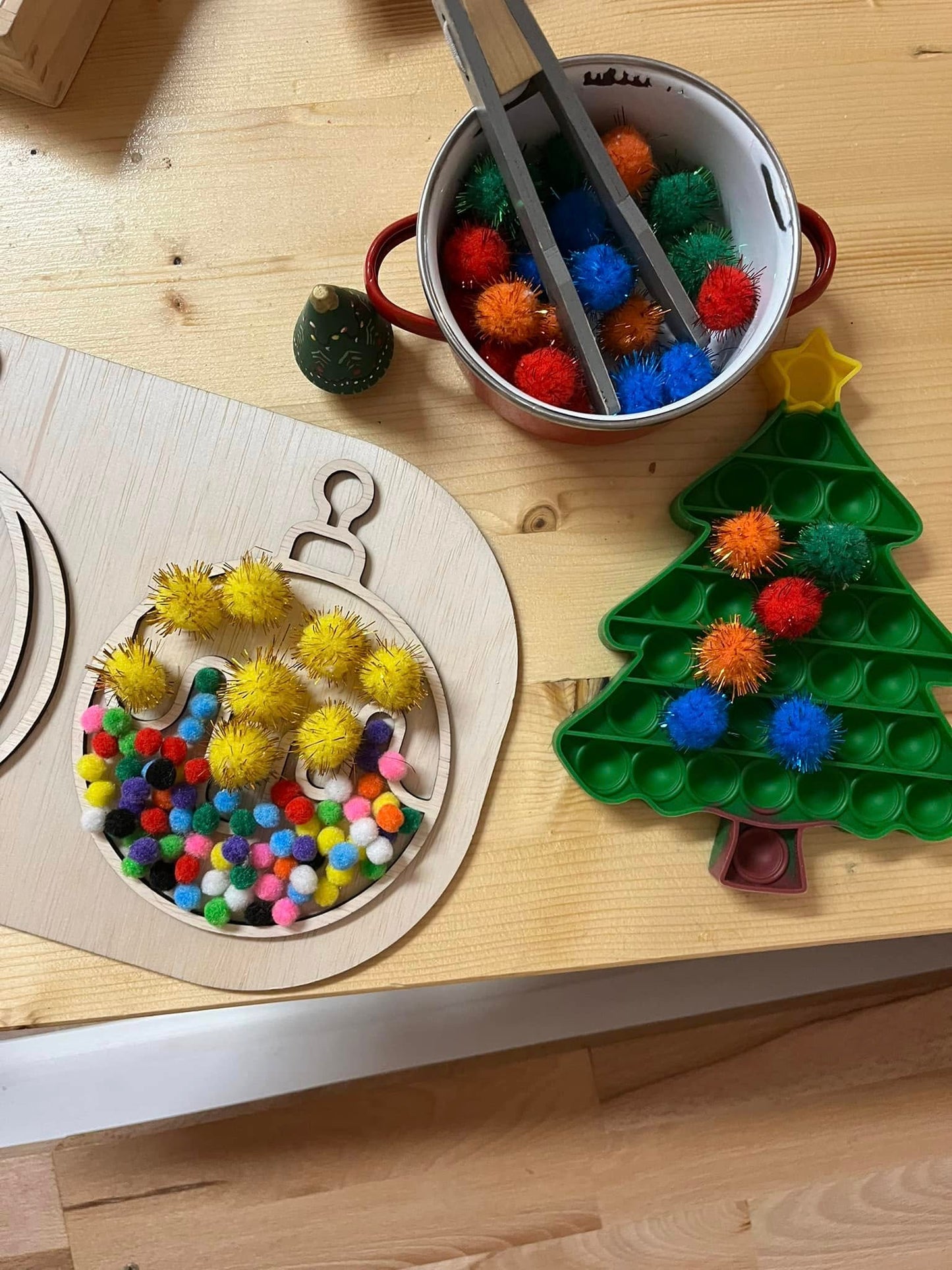 Flisat Insert kreatív foglalkoztató tábla - Karácsonyfadíszek