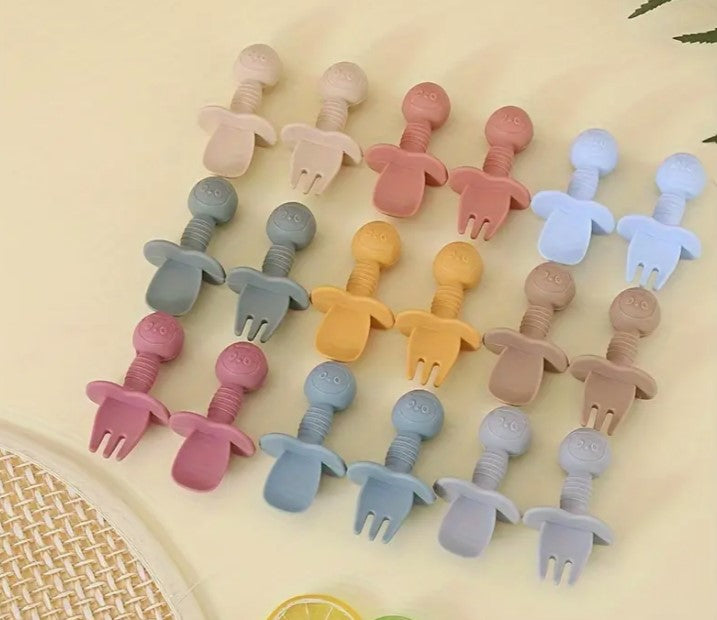 Training cutlery set for babies - 4 colours