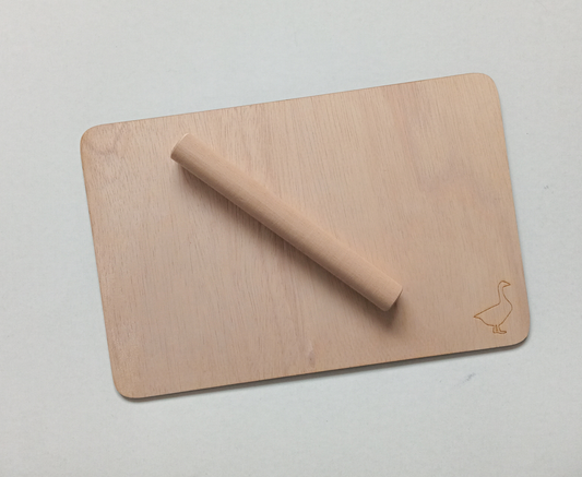 Plasticine board with rolling pin (Goose)