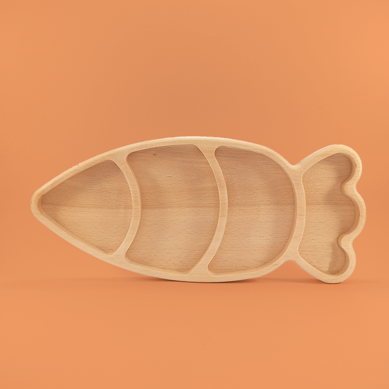 Carrot shaped wooden plate to BLW feeding