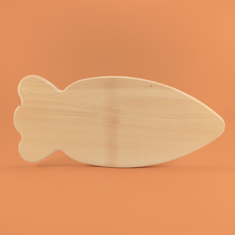 Carrot shaped wooden plate to BLW feeding